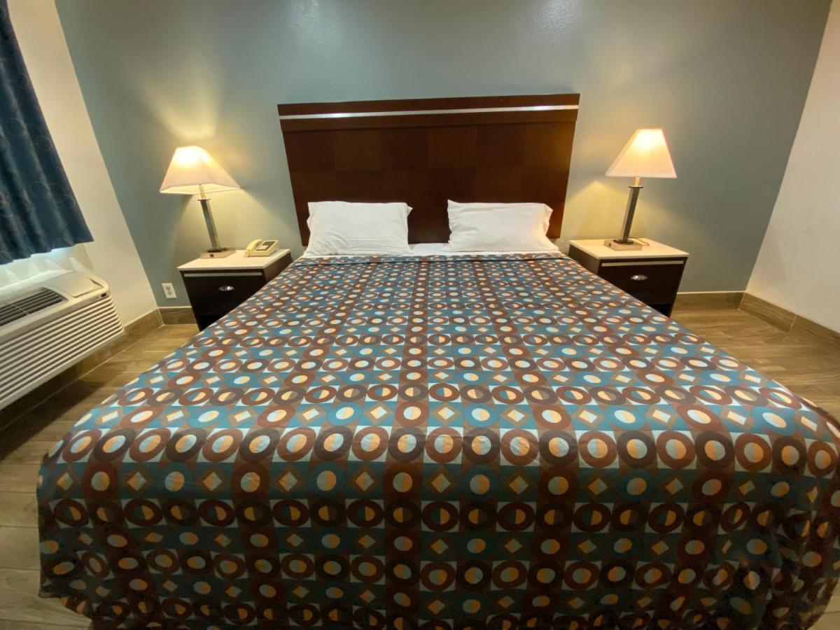Welcome Inn Корона Екстер'єр фото