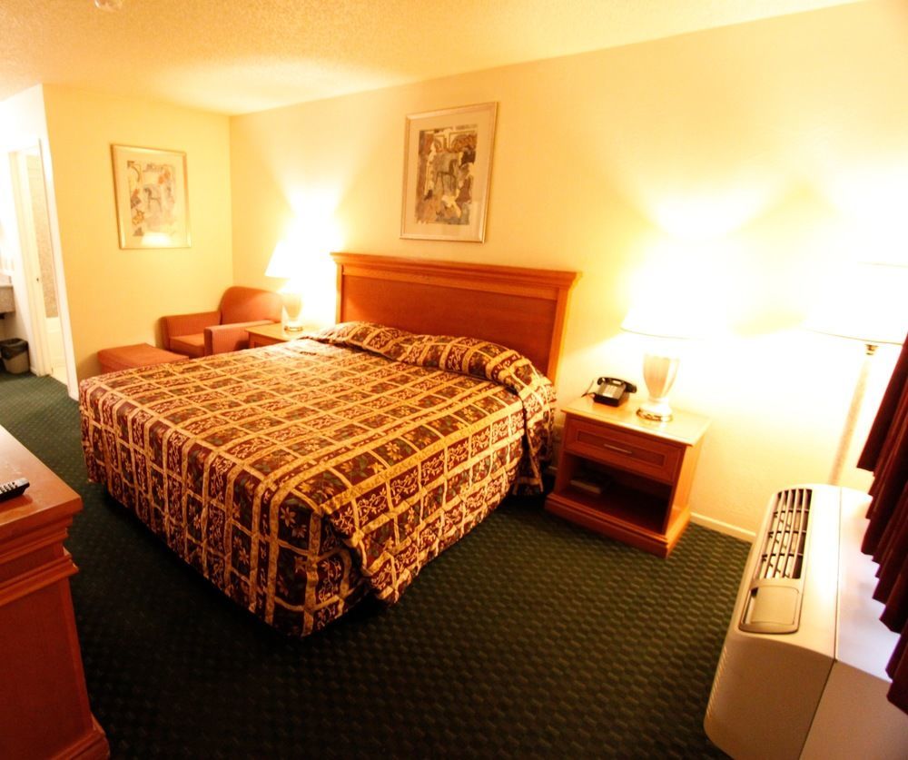 Welcome Inn Корона Екстер'єр фото
